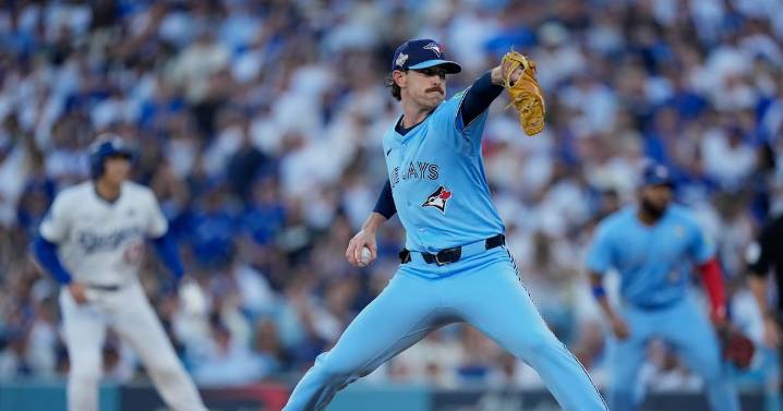 Bieber deja el juego ganado para Azulejos