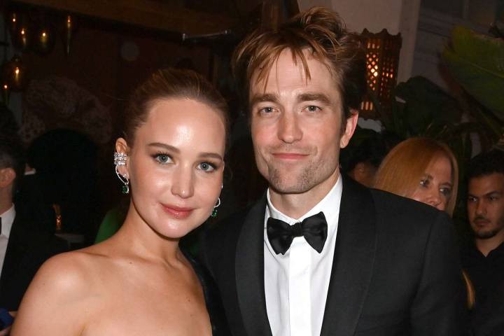 Jennifer Lawrence Says Robert Pattinson Ate Food Out of Her Garbage