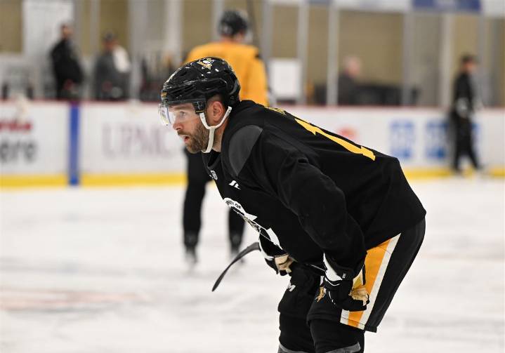 Bryan Rust returns to practice for Penguins, timeline for return to play still unclear