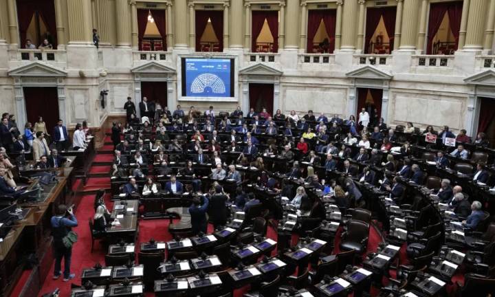 Convocan a sesión para reformar la ley de DNU y desplazar a Espert de la Comisión de Presupuesto