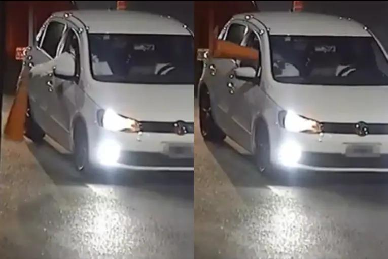 Robaron un cono de un control policial y fueron detenidos: video