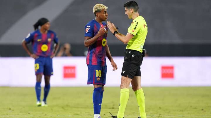 El árbitro que pitó el escandaloso penalti a Lamine en Vallecas estará en el Real Madrid