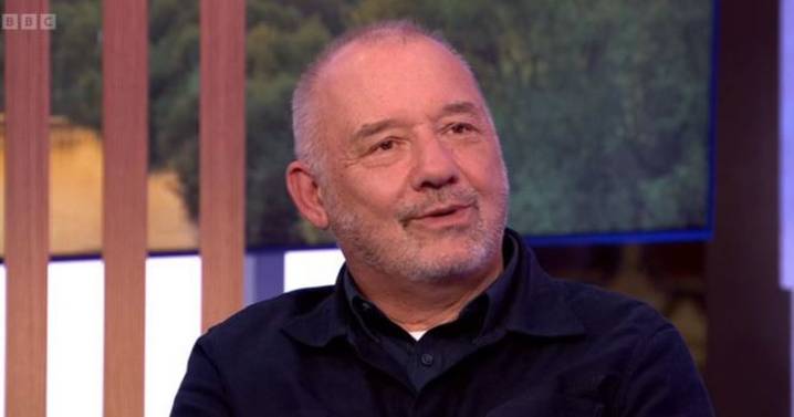 Bob Mortimer admits 'I burst into tears' as he details rare moment he'll 'never forget'