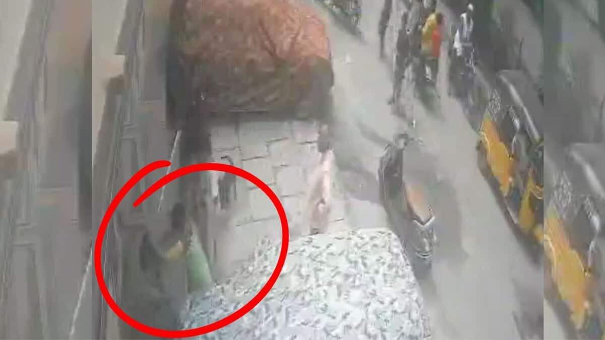 Hyderabad: Constable, family, held for assaulting SC senior citizen