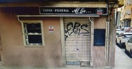 Los vecinos de la calle Reyes Católicos se hartan de la inseguridad en un bar