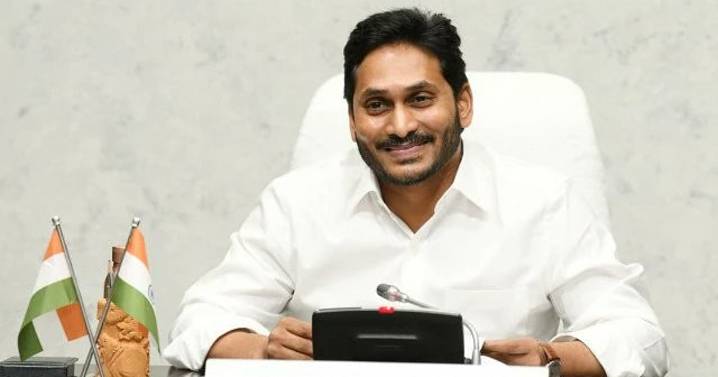 Chandrababu Naidu is doing 'credit chori': Jagan Mohan Reddy