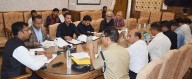Div Com Kashmir directs removal of bottlenecks for smooth traffic regulation in Srinagar city