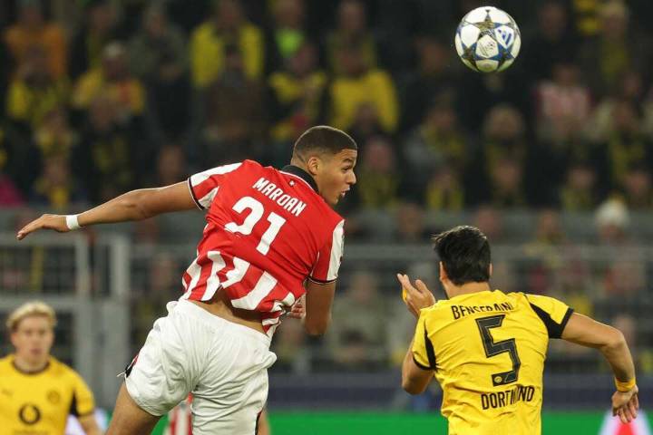 El Dortmund golea al final a un Athletic que sigue sin puntuar en la Champions