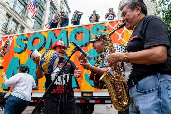 Los Jornaleros del Norte denuncian acoso: “Nos han seguido, nos han mandado cartas de odio”