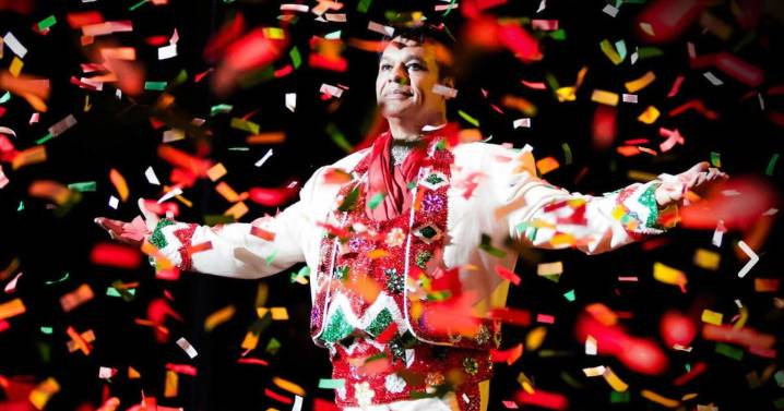 ¿Cuándo y a qué hora es la proyección del concierto de Juan Gabriel en Bellas Artes en el Zócalo?