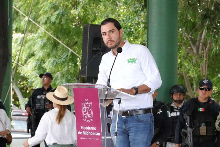 Bravo tenía con escoltas y vehículo blindado