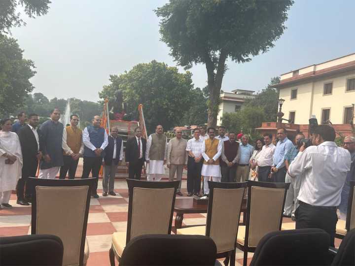 Justice Surya Kant pays tribute to Mahatma Gandhi