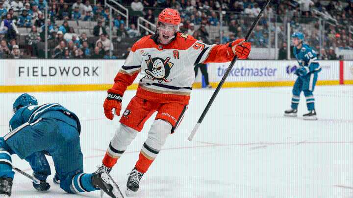 Carlsson gets 3 points, Ducks score 7 to rally late for OT win against Sharks