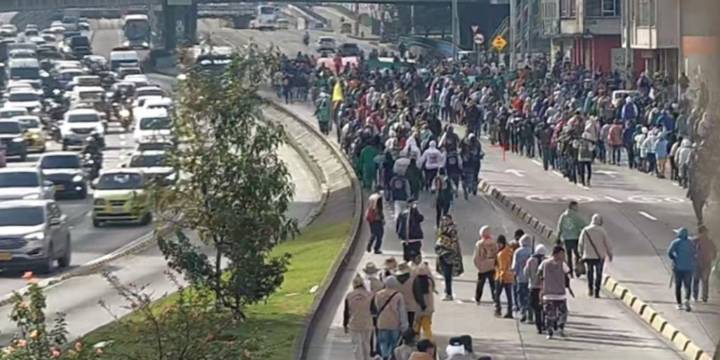 “La protesta social es un derecho fundamental”: Defensoría del Pueblo tras agresiones en Bogotá