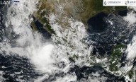 ‘Raymond’ podría tocar tierra mañana en BCS con fuertes lluvias y vientos