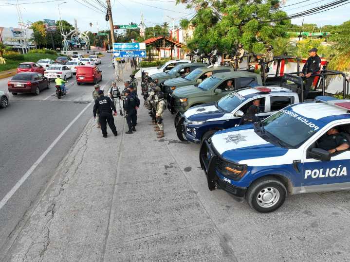 Refuerzan autoridades seguridad en Comalcalco, Jalpa y Paraíso, con operativos de vigilancia