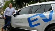 Movilidad eléctrica en Cali: directivos de General Motors hacen balance de los avances en la ciudad