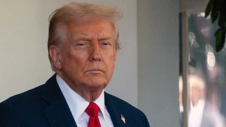 Trump anunció aranceles del 100% a China por su postura comercial "extremadamente hostil"
