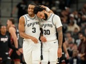 The Spurs remain undefeated and continue their historic start to the season!
