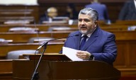 Fabricio Valencia: parlamentarios presentaron moción de censura contra el ministro de Cultura
