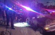 Video.- Rescatan municipales camioneta atrapada en hundimiento en El Barreal