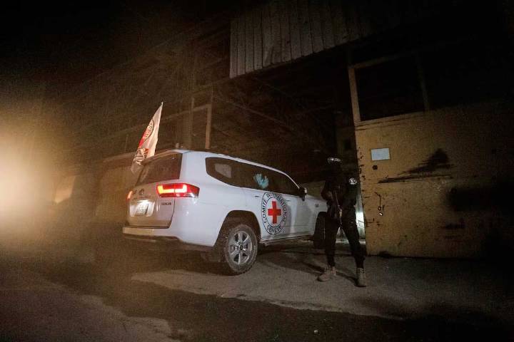 Hamas entregó otros dos cuerpos de rehenes israelíes muertos en Gaza y dijo que…