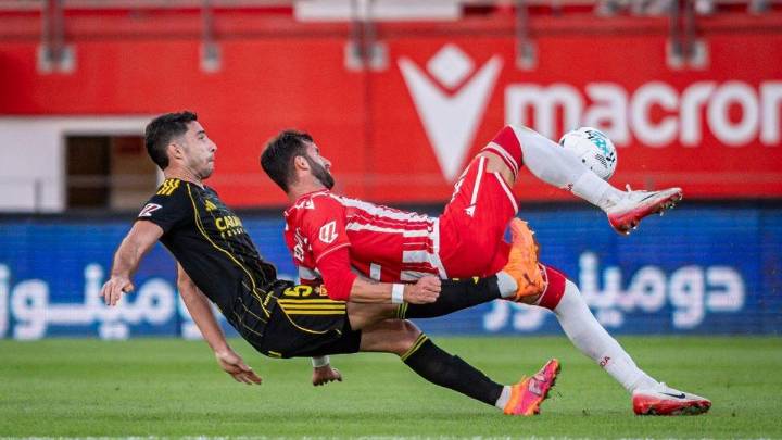 La contracrónica del Almería-Real Zaragoza. El Zaragoza de Gabi toca fondo