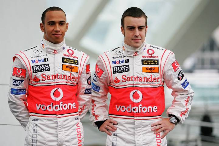 Vodafone down: Phone and home internet not working in huge outage