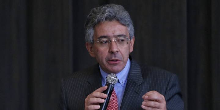 Enrique Gómez respondió al senador Ariel Ávila por cuestionar la lealtad que tiene con la fuerza pública: “Torta burocrática”