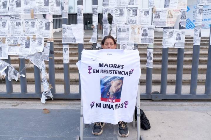 Madres toman Fiscalía en protesta por impunidad