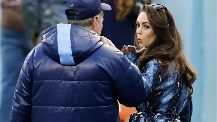 Is Bill Belichick's girlfriend at UNC game today? Updates on if Jordon Hudson is watching Clemson vs. North Carolina