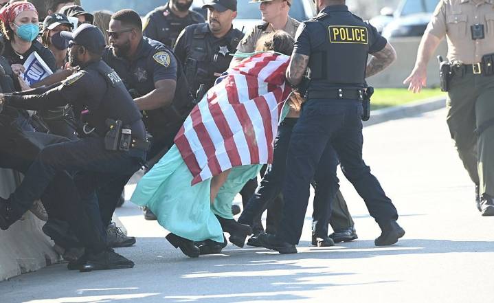 Trump Admin Faces Questions Over Shooting of U.S. Citizen