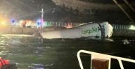 Avión de carga cae al mar tras accidente en pista de Hong Kong; hay dos muertos