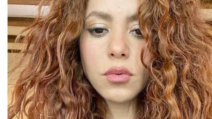 Shakira celebrará los aniversarios de Pies Descalzos y Fijación Oral con un regalo especial para sus fans