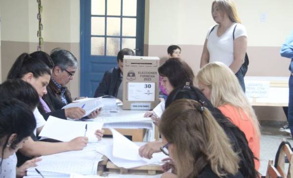 ¿Cuánto cobrarán las autoridades de mesa de las elecciones del 26 de octubre?