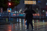 Vigilancia en zonas con riesgo de inundaciones en el sur de California