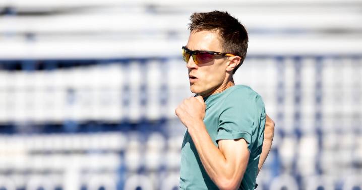 Conner Mantz chasing history at Sunday's Chicago Marathon