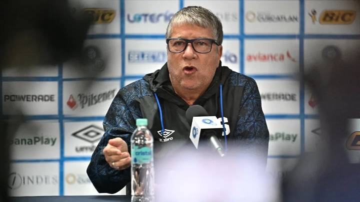 El ‘Bolillo’ Gómez explotó en rueda de prensa por críticas ante inminente fracaso con El Salvador