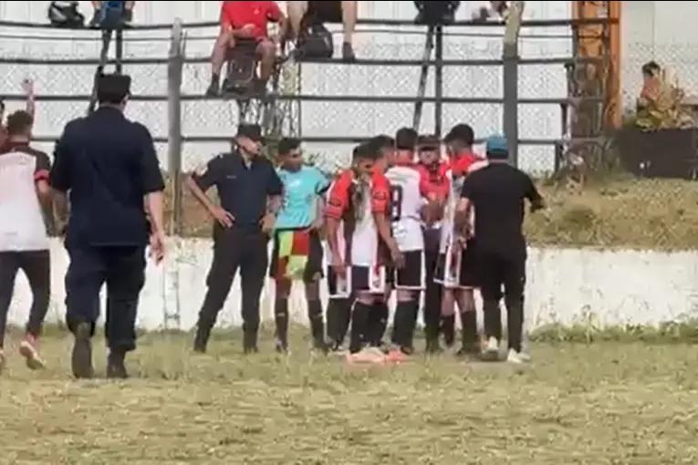 Suspendieron un partido de la Liga Paranaense por agresión al árbitro