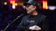 Elon Musk se prepara para acabar con los empleos con la IA: "Probablemente, ninguno de nosotros tendrá trabajo"