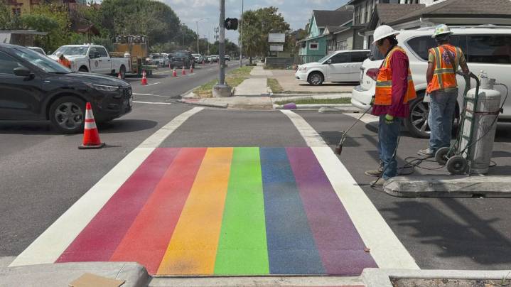 Governor Abbott orders removal of 'political ideologies' from Texas roadways