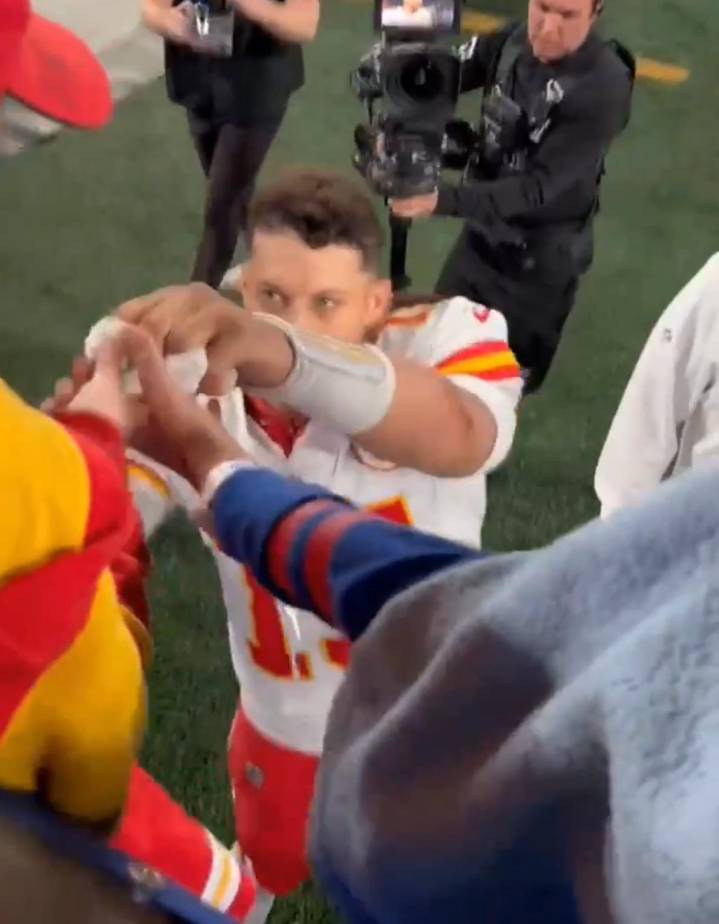 ‘Kansas City Karen’ Caught Snatching Patrick Mahomes’ Headband From Young Fan