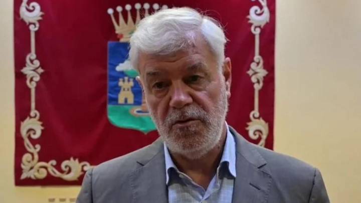 Armas anuncia la salida de Asamblea Herreña y reta a la oposición a presentar una moción de censura