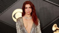 Callum Turner da detalles de su romance con Dua Lipa
