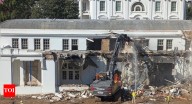 White House East Wing demolition begins as Donald Trump builds first ever presidential ballroom