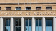 En España no faltan médicos, ni emigran; sí hay un problema de distribución y planificación