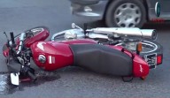 Murió una motociclista tras un choque en calle Aniceto Latorre