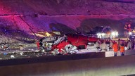 Tres heridos críticos tras estrellarse un helicóptero médico en plena autopista de California