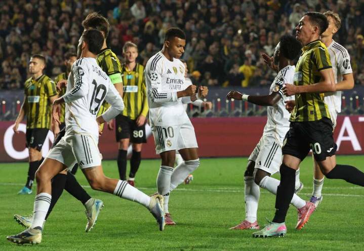 El Real Madrid reacciona con una goleada liderada por Mbappé