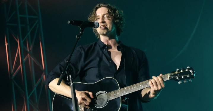 Dean Lewis Responds to His Inappropriate Behavior Accusations